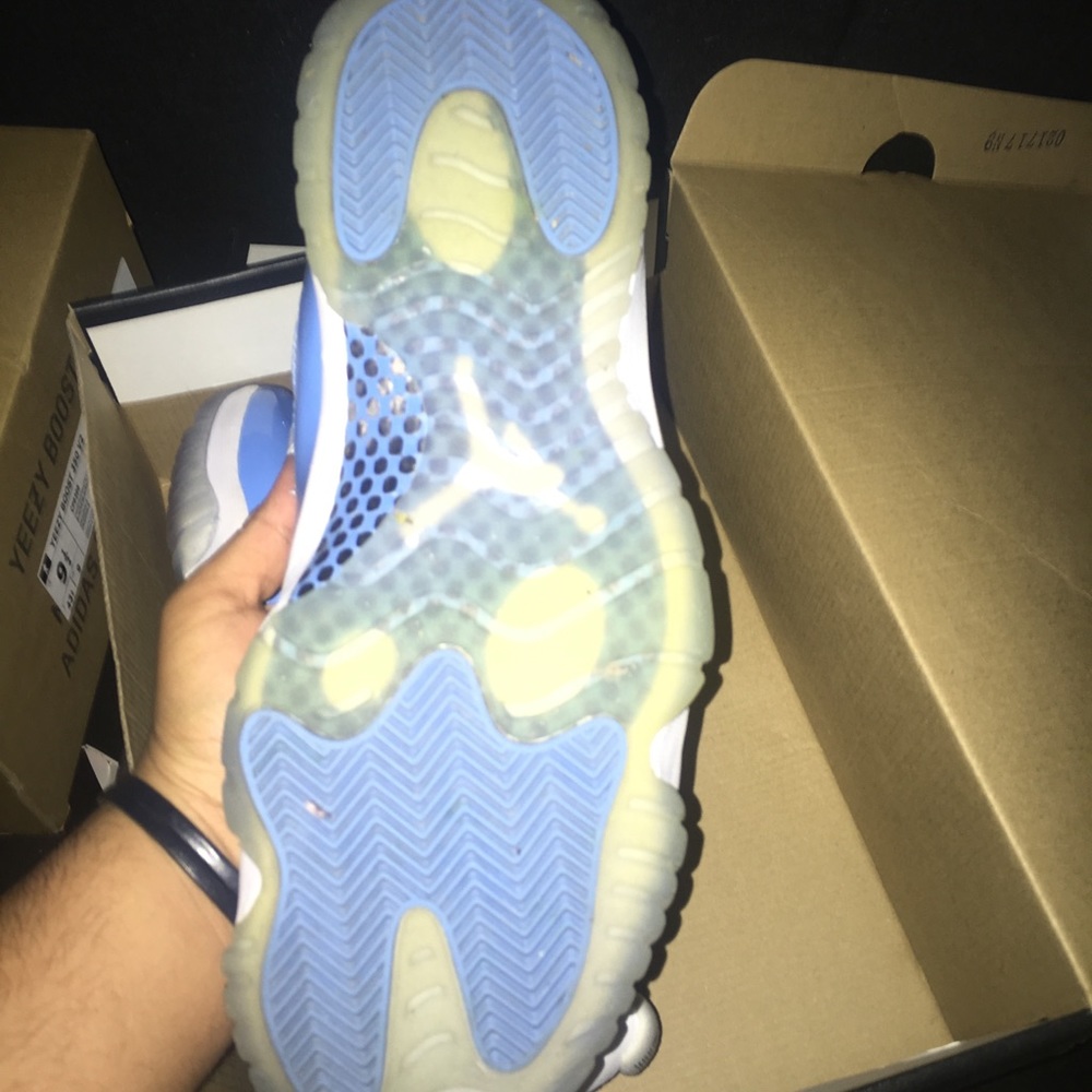 Air Jordan lows university blue 8/10 condo